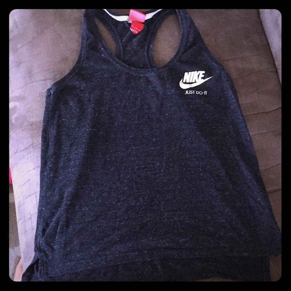 Nike signal tank top